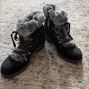 Brand New Blondo waterproof fur and insulated black and gray boots